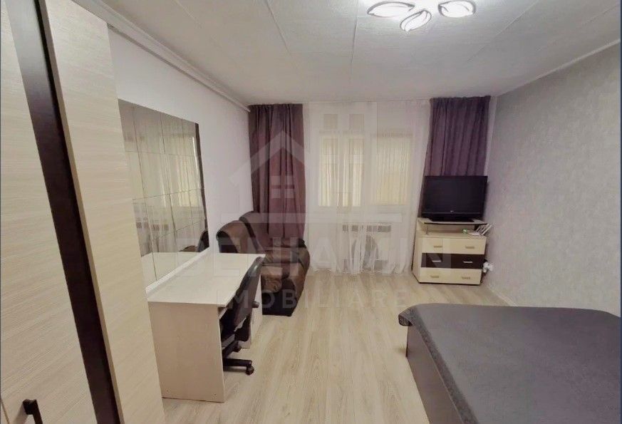 Garsoniera-24mp-Parter-Mobilata-Utilata-Zona Tractorul-Brasov - imaginea 3