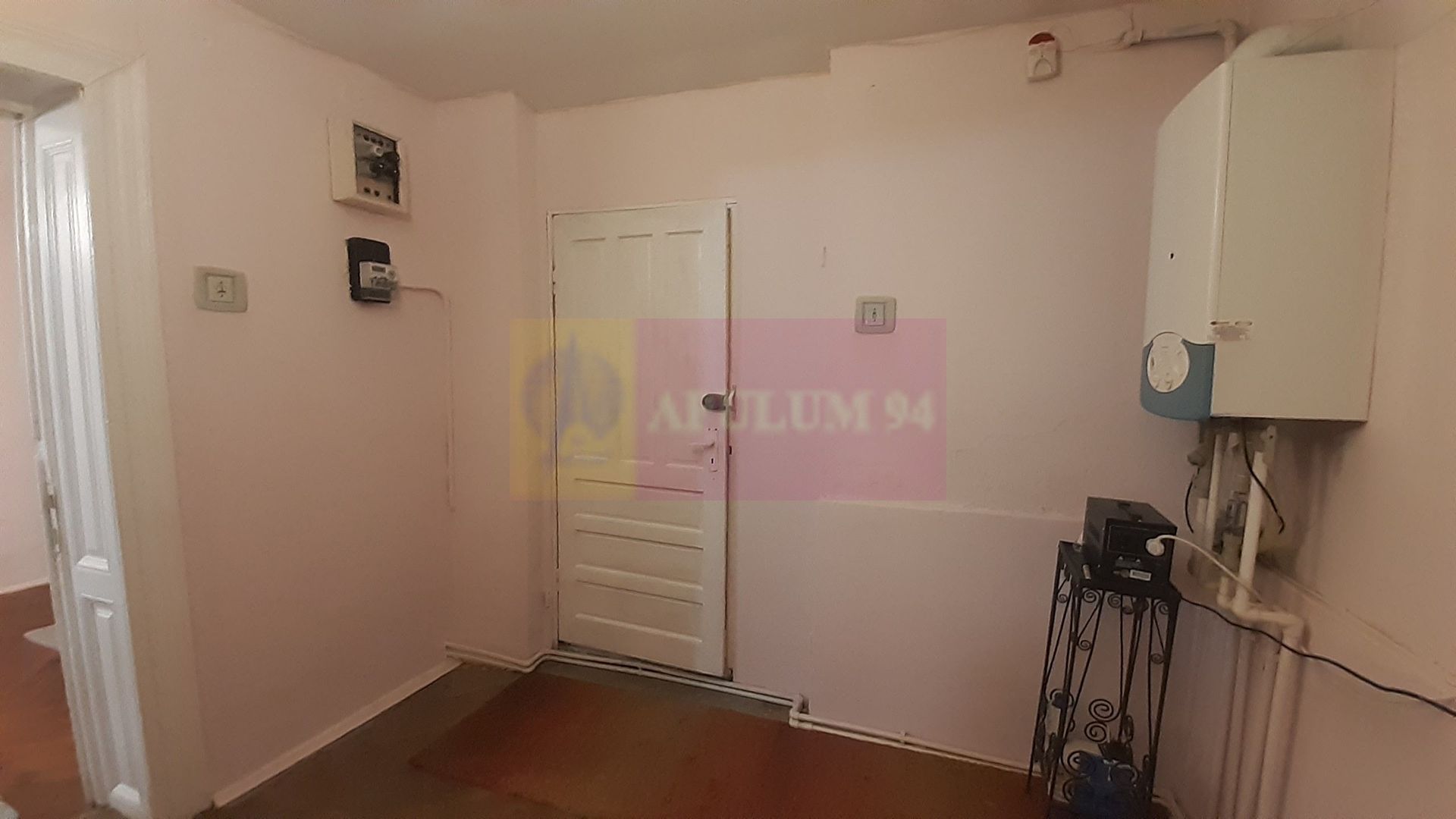 Casa în Ultracentralul Bucureștiului la preț mic (casă mică)