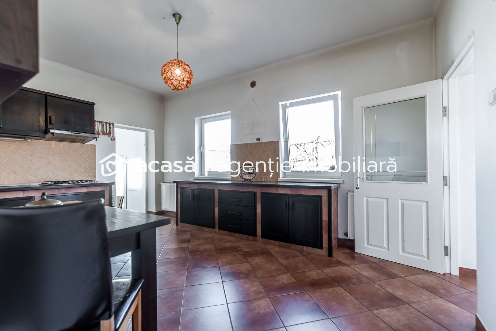 Imagine 10 - Casa ideală pentru familie: școală la 3 min. Zonă foarte liniștită.