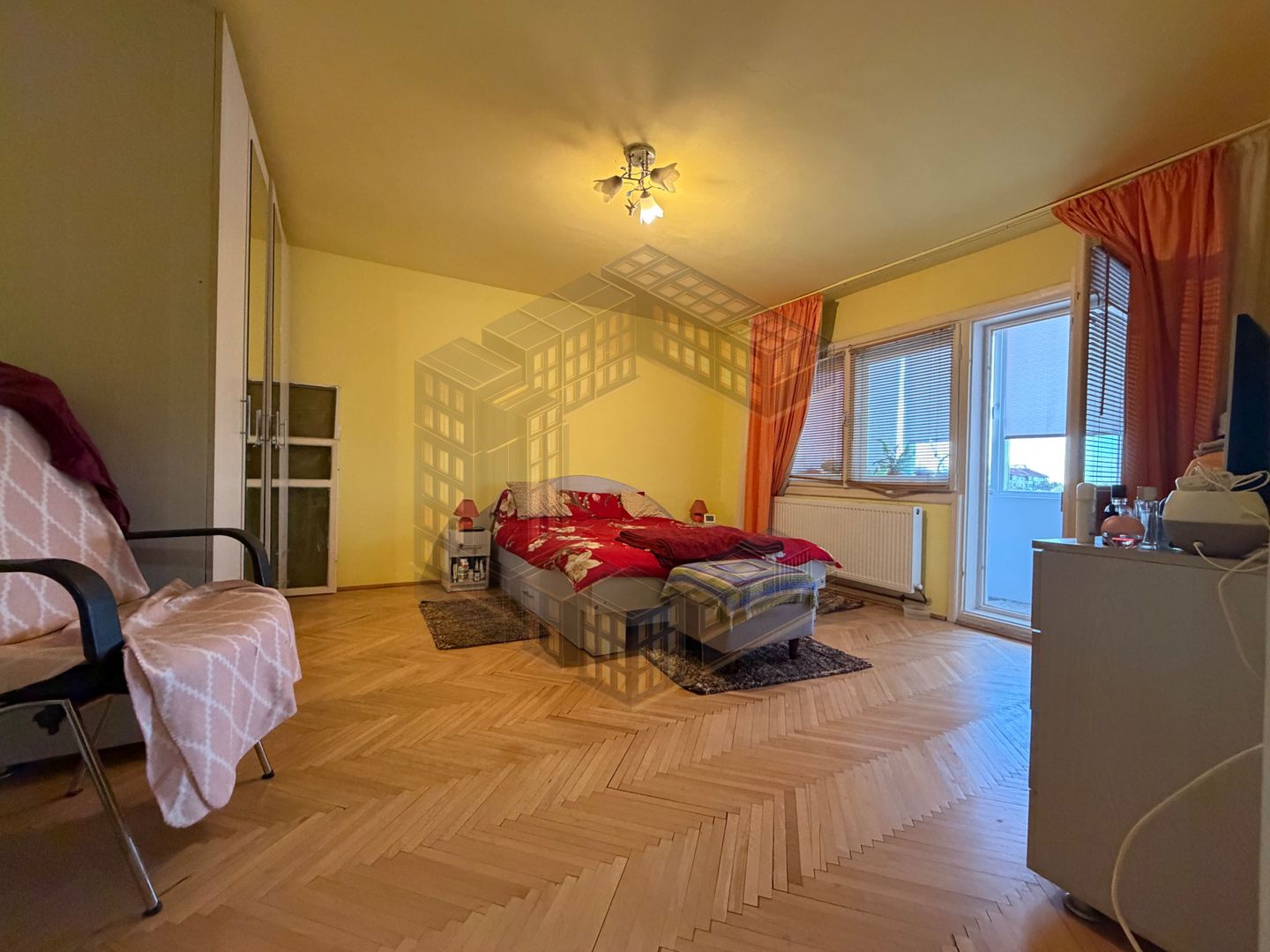 Apartament cu o cameră de vânzare, decomandat, zona Steaua, Timișoara