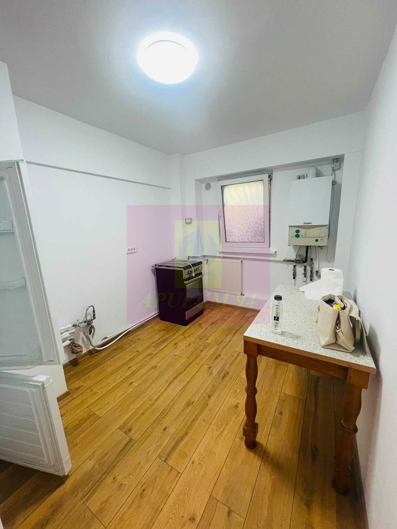 Apartament 4 camere bd Tineretului cu Centrala proprie+parcare