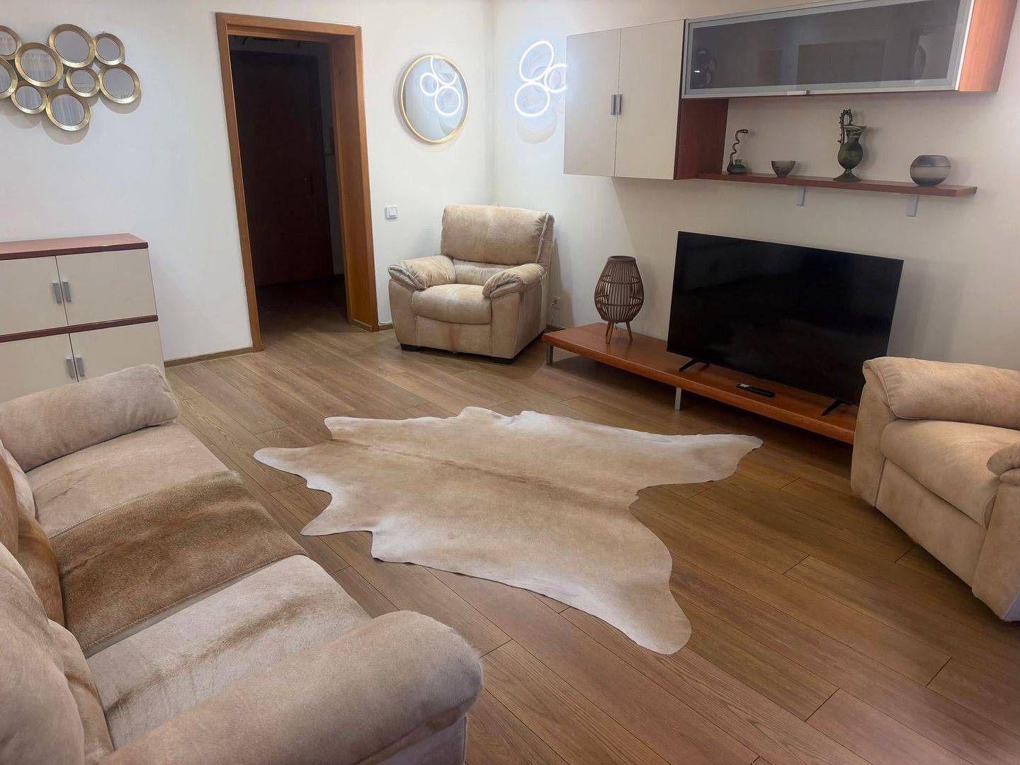 Piata Floreasca apartament 4 camere de inchiriat - imaginea 2