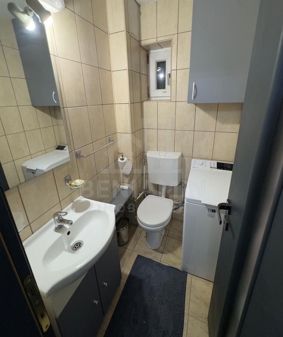 3 camere transformat in 2 - renovat 1 mai etaj 2 cu 2 bai - centrala - imaginea 12
