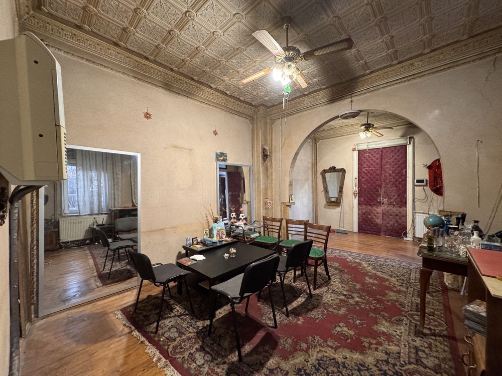Casa de vanzare  170 mp