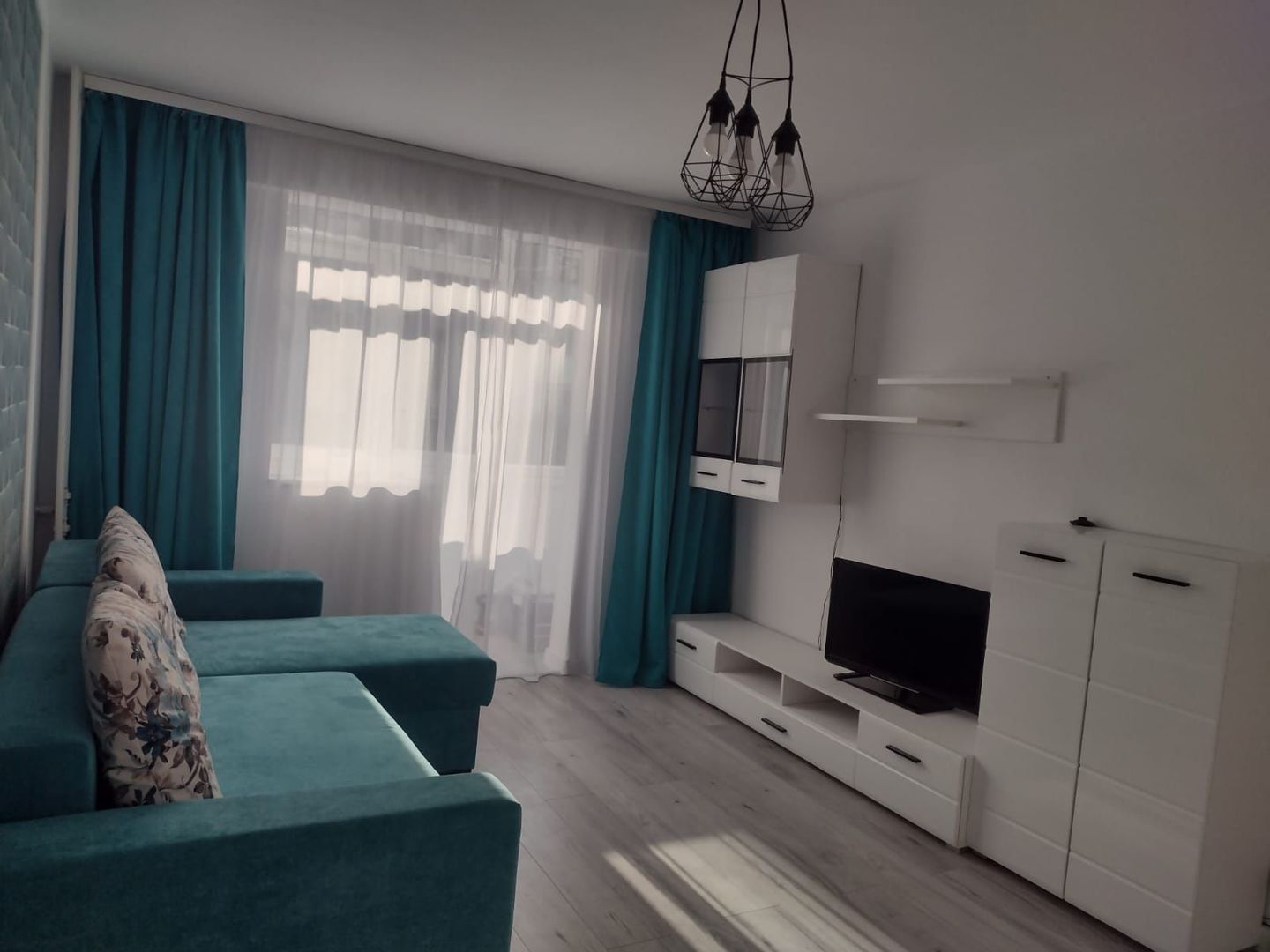De inchiriat apartament de 2 camere zona Lujerului/Plaza