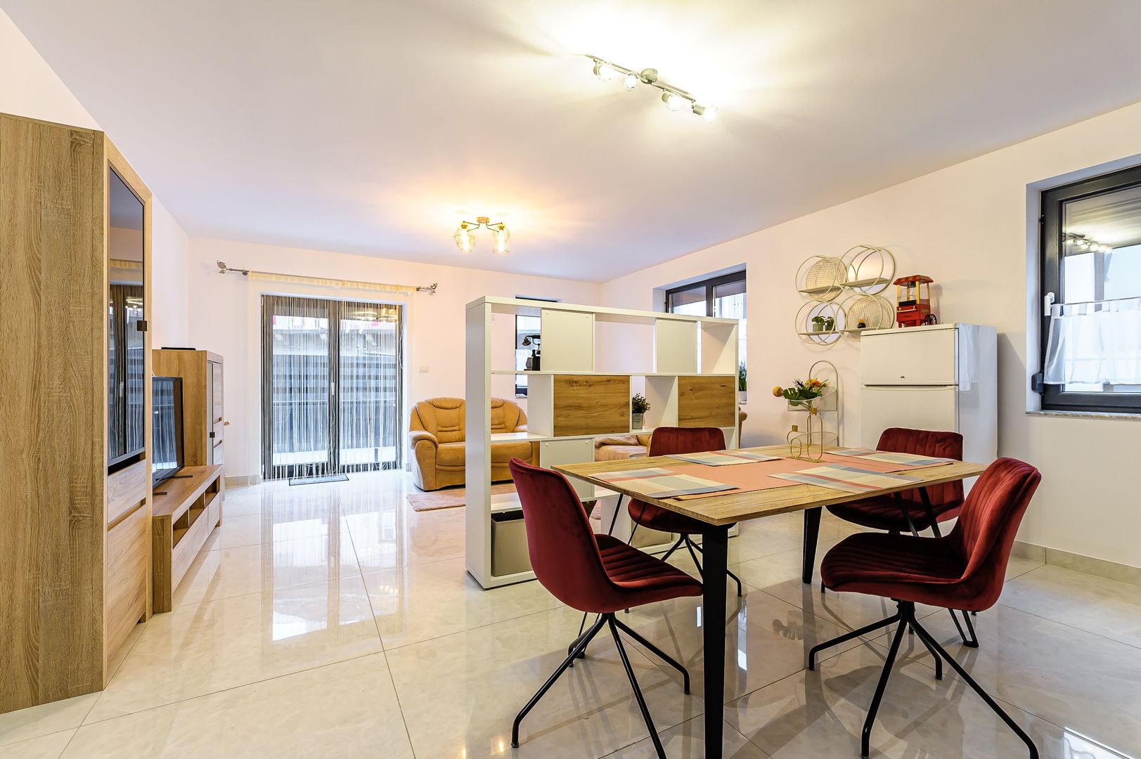 Apartament ultracentral cu 2 camere la cheie Comision 0