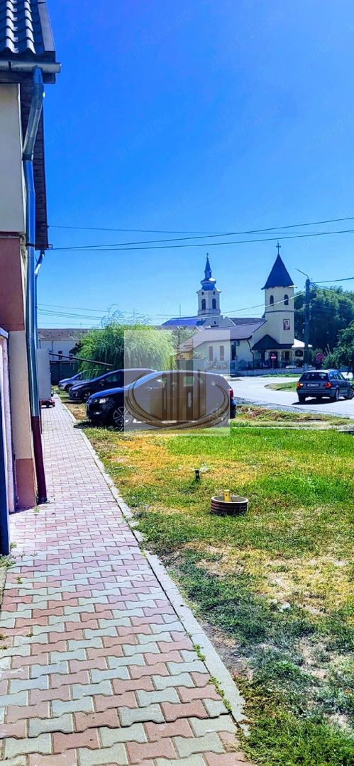 Casa cu teren sanandrei zona centrala - imaginea 7