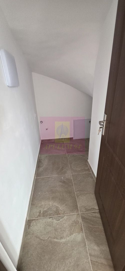 Vila cu 4 camere de vanzare  in Brebu - imaginea 26