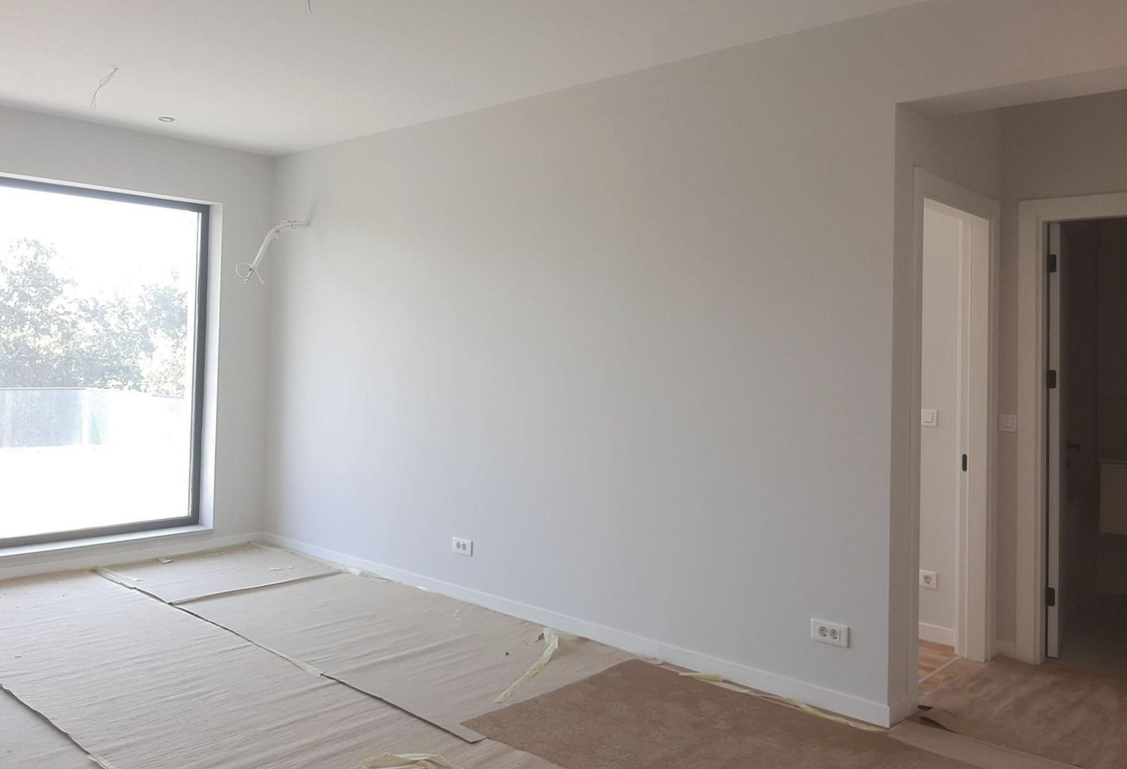 Vanzare Apartament modern cu 2 camere etaj 3 langa Petrom City - imaginea 3
