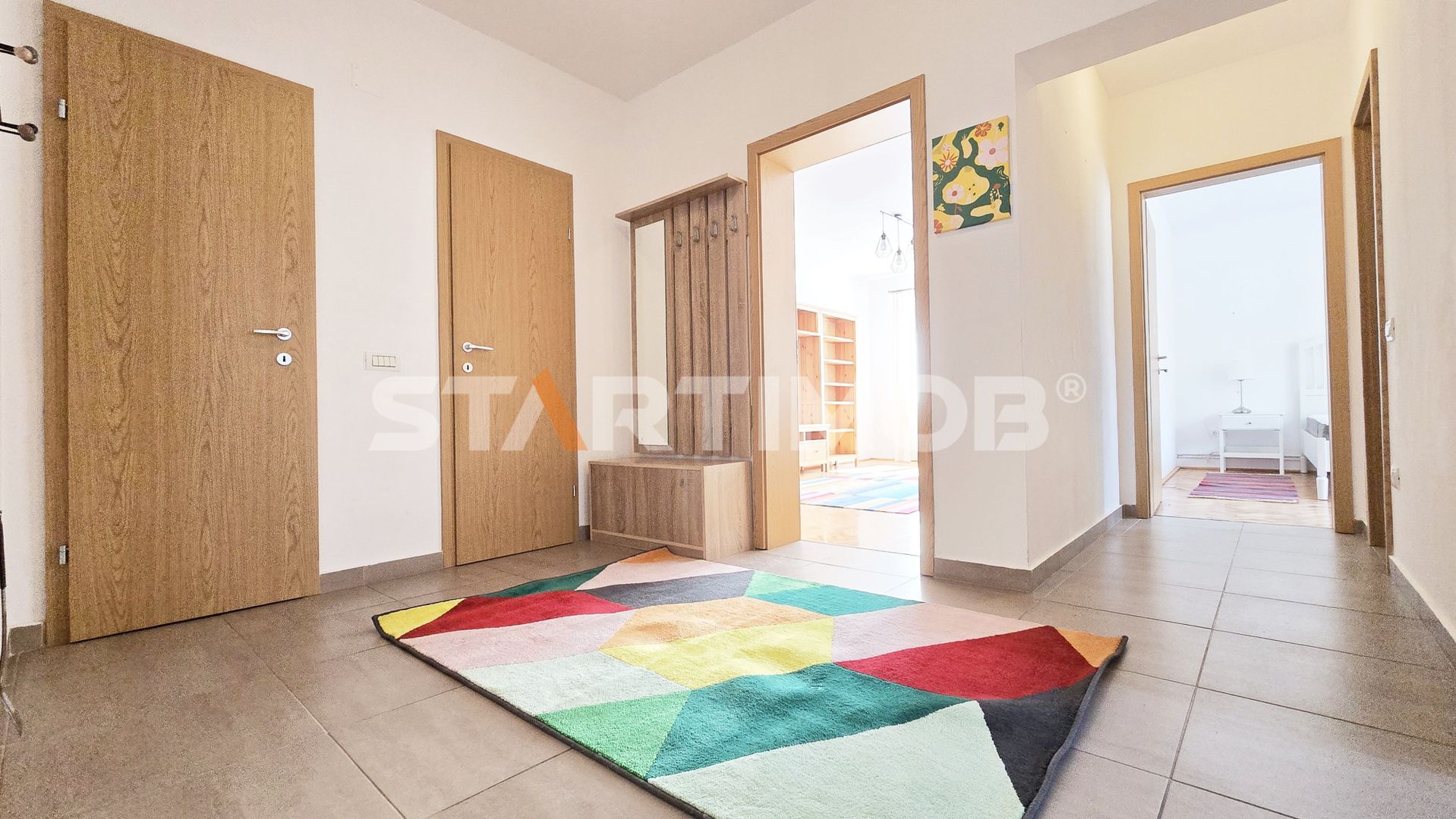 Apartament 3 camere cu parcare si boxa Central