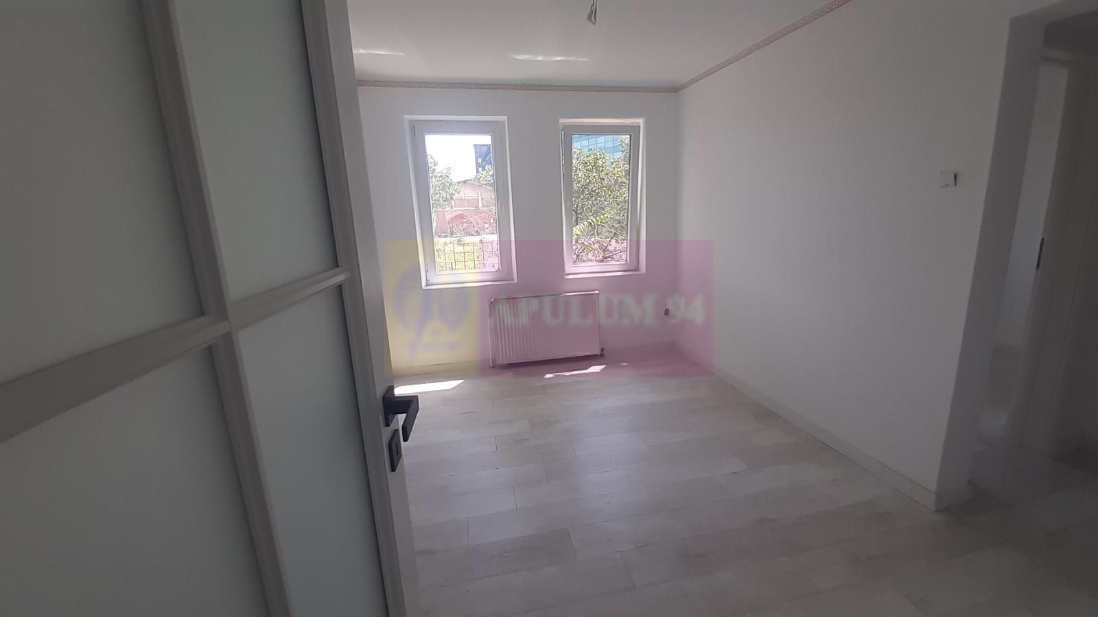 APARTAMENT BUN URANUS- PROASPĂT RENOVAT -  zona Palatul Parlamentului