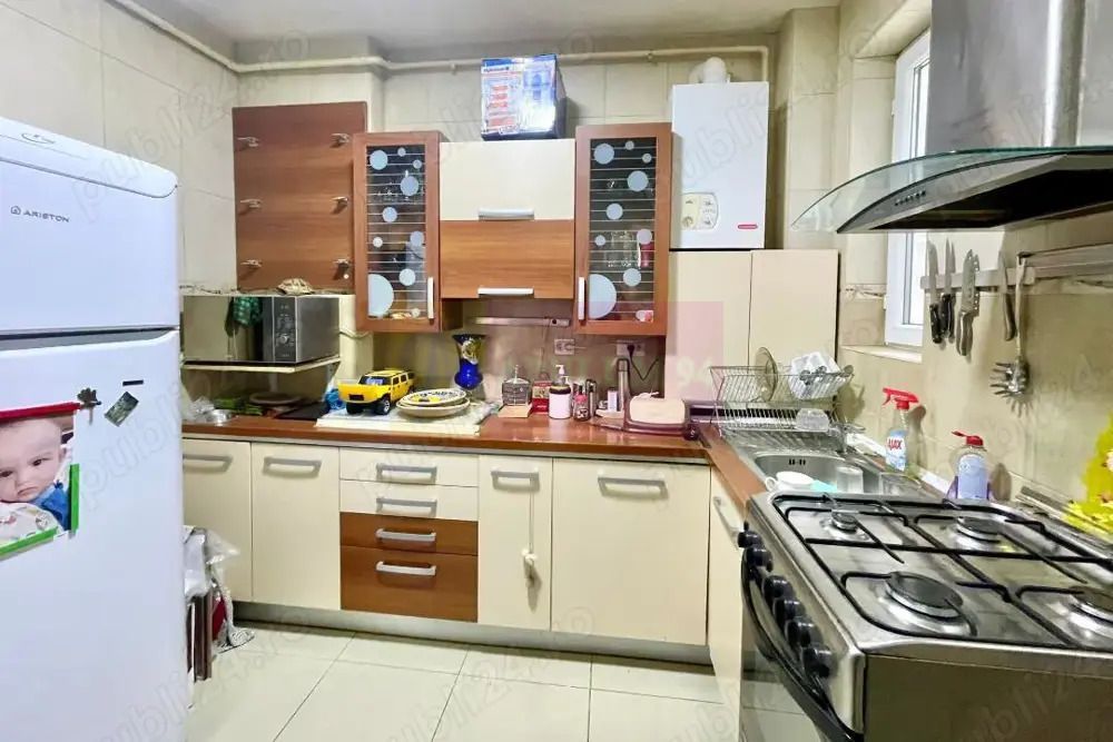Apartament in vila Et.1+M, 90mp, zona case Mall Vitan