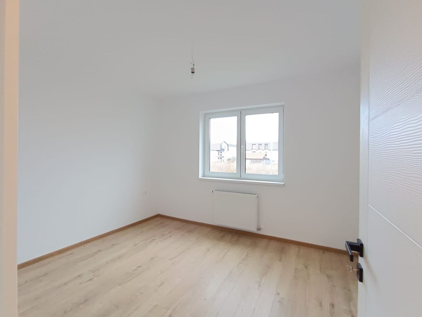 Vanzare apartament nou 2 camere Intabulat nou nelocuit  zona Tractorul - imaginea 5