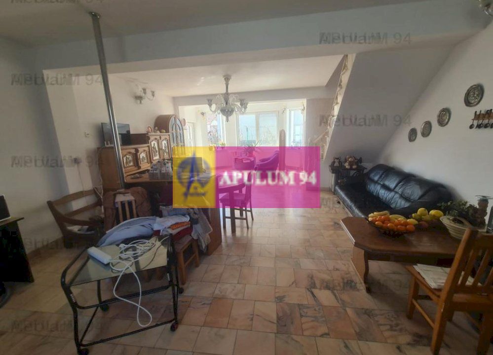 CASA (VILA) DE VANZARE IN CORNU