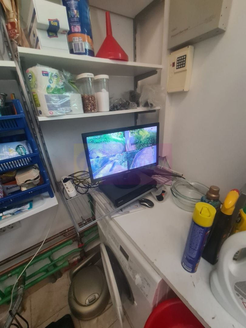 Vila de vanzare cu 6 camere in Cornu (teren 6.600 mp)