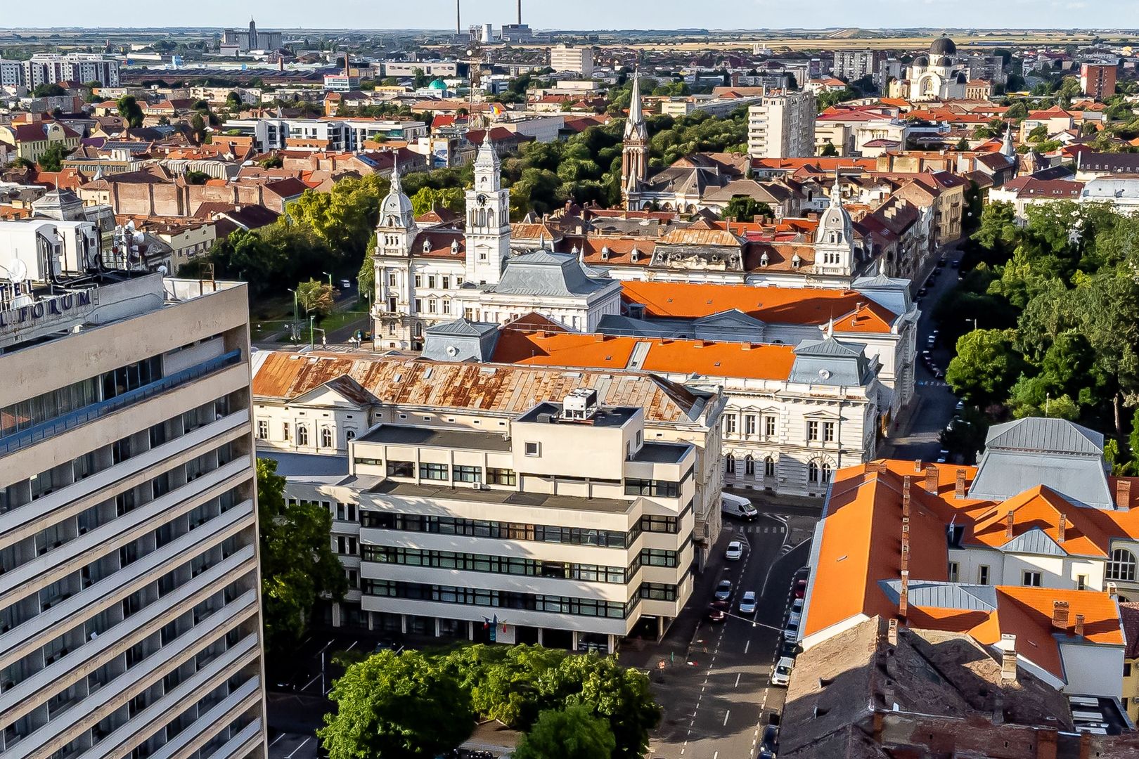 Imagine 6 - Birouri ultracentrale cu pază permanentă