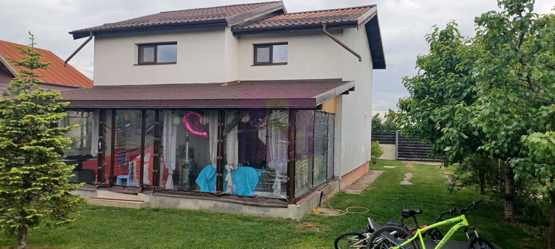 Săbăreni, casă 2011, P+M 4 camere + dependințe, curte 500 mp