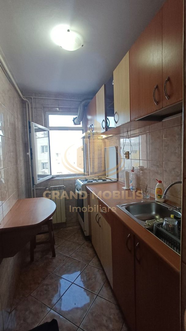 Apartament 2 camere semidecomandat, bloc reabilitat - imaginea 7