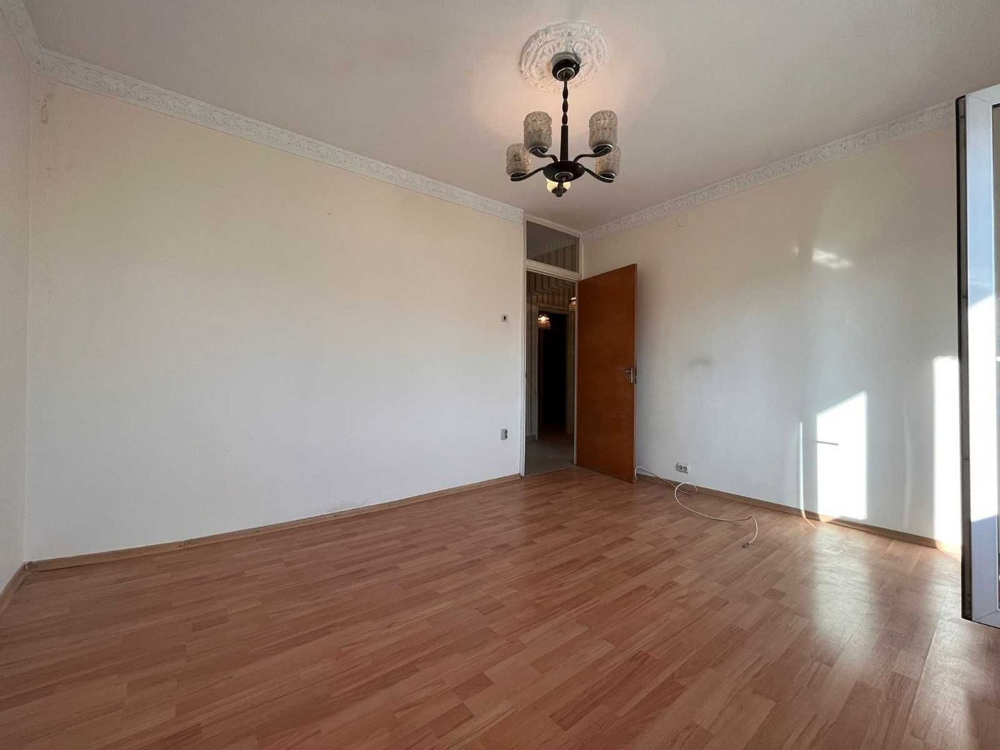 Vitan Mall, bloc 1989, 3 camere decomandat, str Breaza