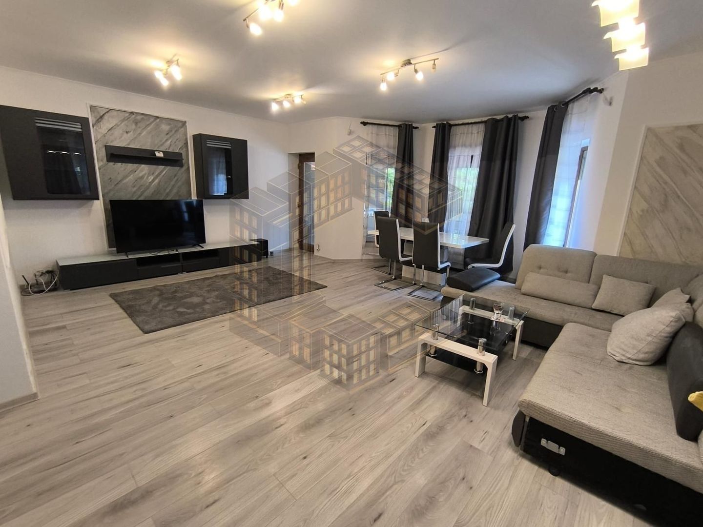 Duplex cu 5 camere și 3 bai, acces auto, Dumbrăvița - imaginea 4