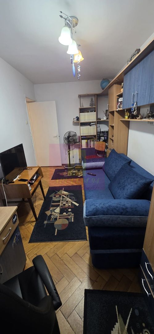 Apartament cu 3 camere de vanzare in Campina - imaginea 4