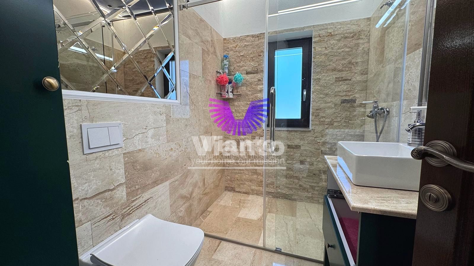 Casa premium cu curte la prima inchiriere