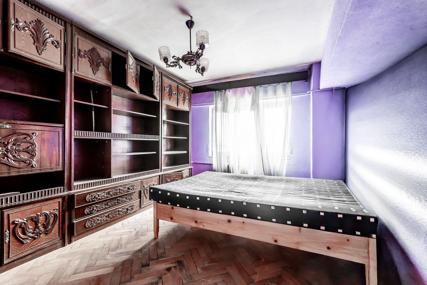 Imagine 3 - Apartament spatios in centrul orasului Chisineu Cris