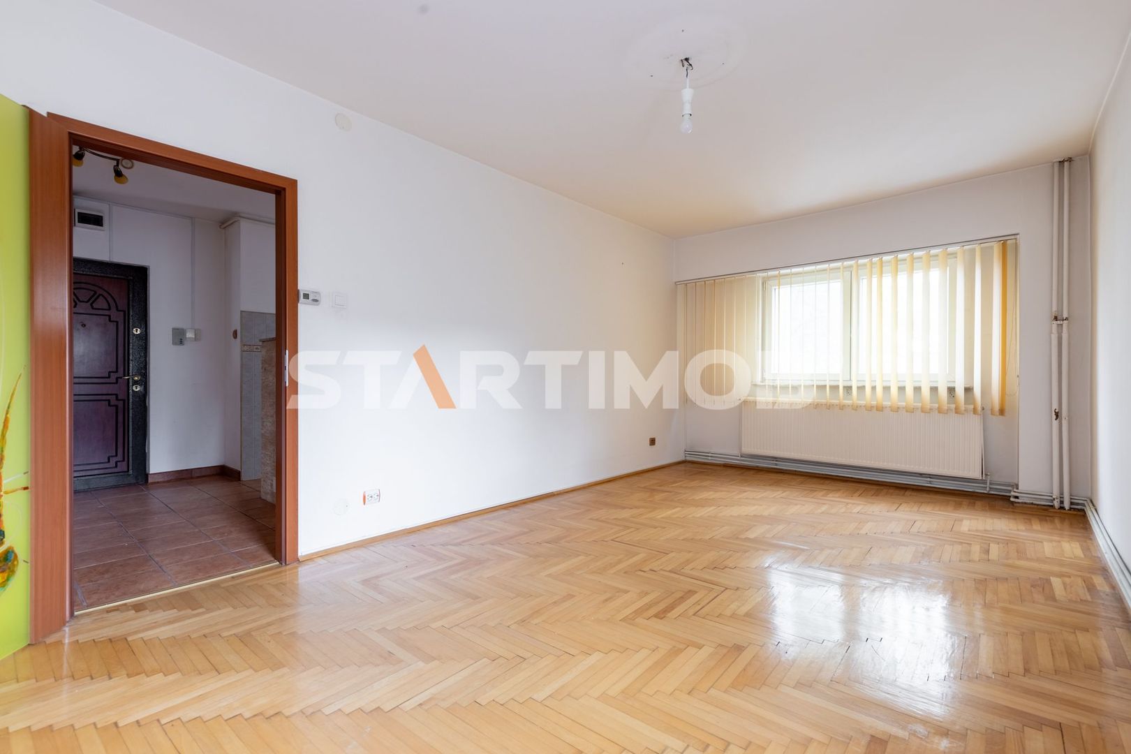Apartament 3 camere  cu boxa si parcare
