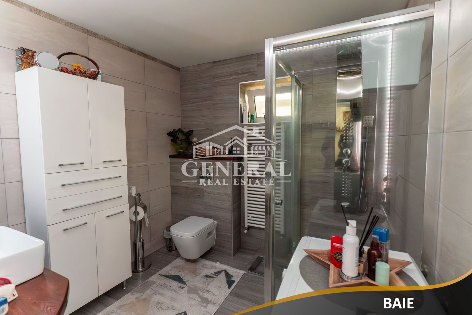 Casa de vanzare zona centrala in Baia Mare 200m2 casa si 420 teren - imaginea 11