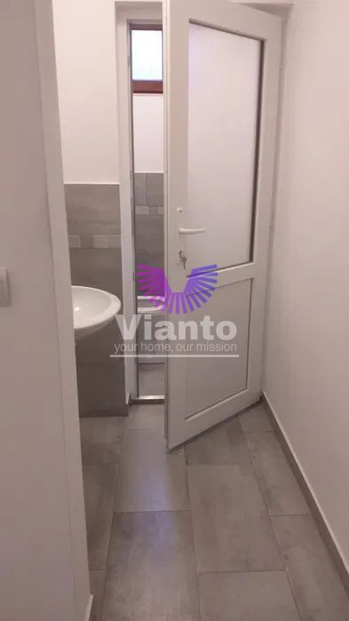 Închiriez clădire/spatiu comercial 4 etaje / Balea