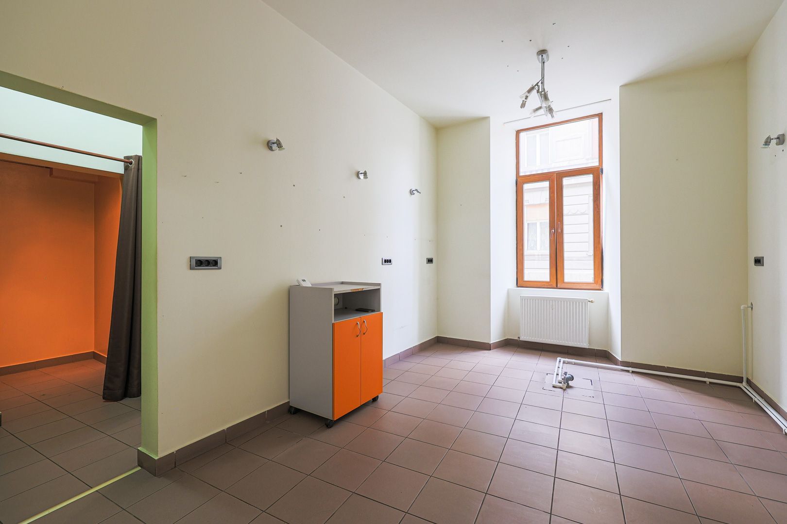 Imagine 4 - Spațiu comercial strada Episcopiei nr 1, Pregătit pt afacerea ta!