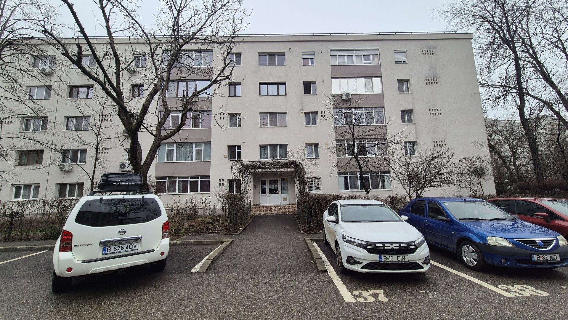 De vanzare apartament 3 camere Gorjului/Apusului A258 92900 EURO
