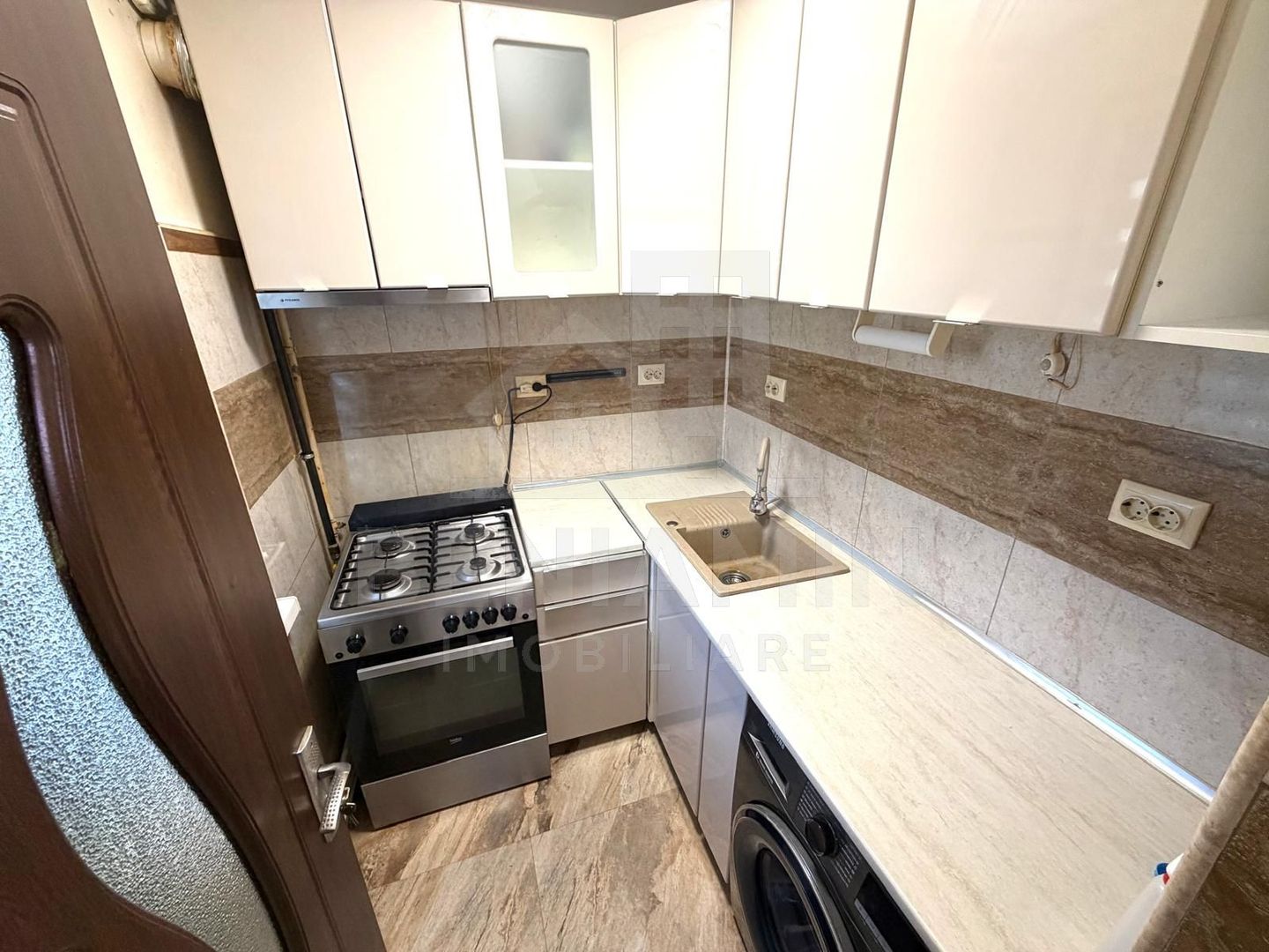 3 camere cu centrala - Craiovita Noua - zona Fortuna- etaj 2 -45mp - imaginea 5