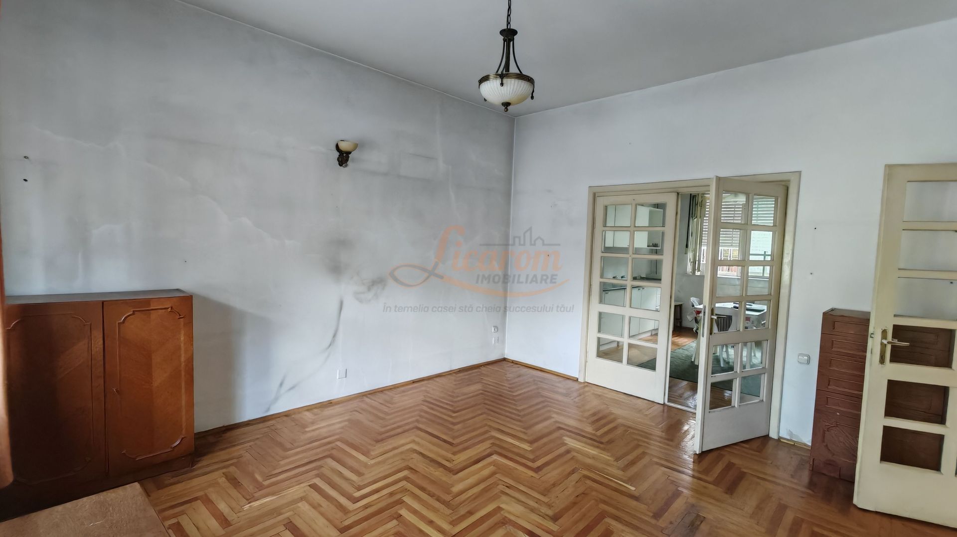 Casa PRETABILA DESTINATIE COMERCIALA,Brasovul Vechi,P+E, 3 cam - imaginea 4