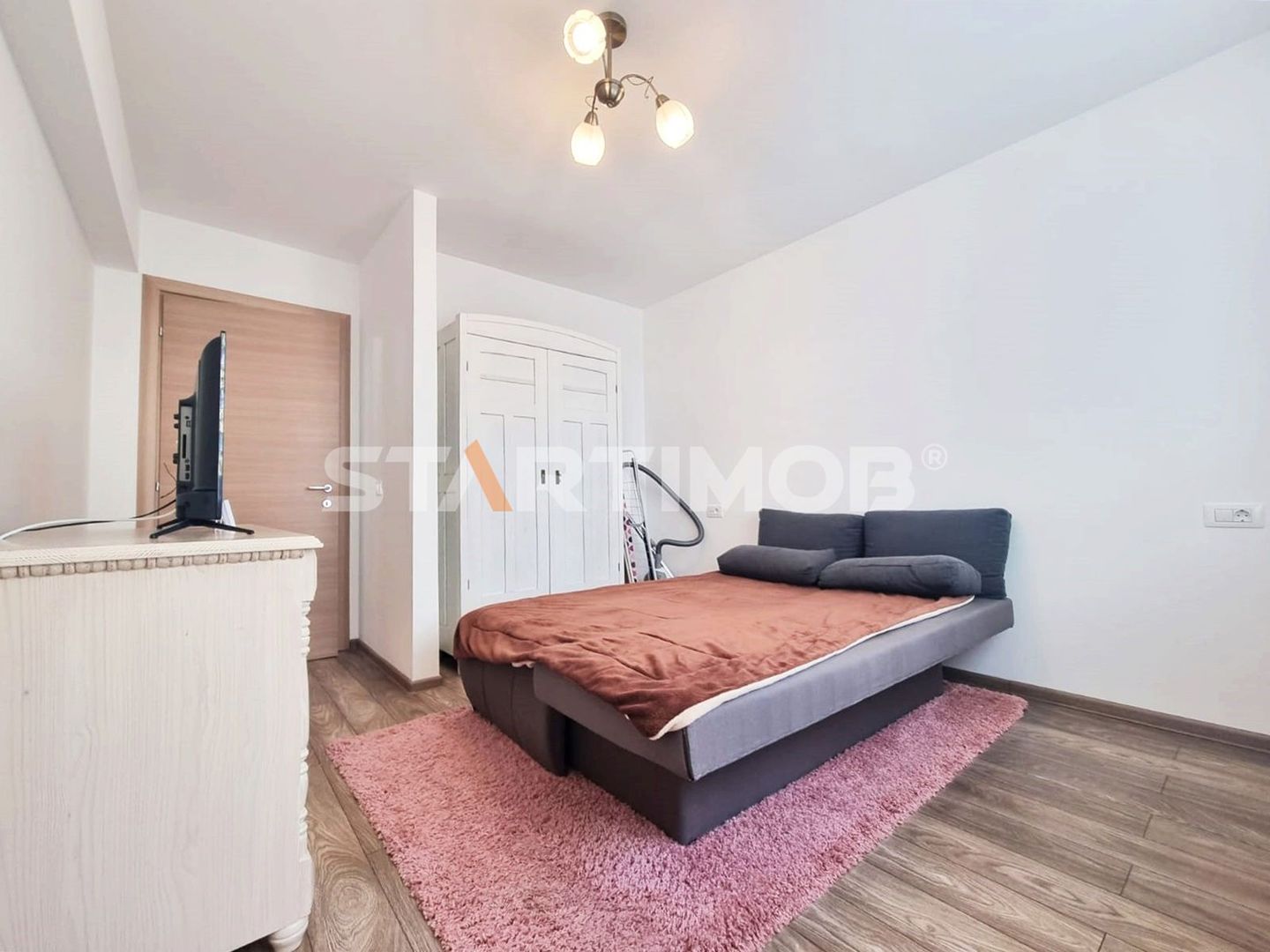 Apartament 2 camere mobilat zona Coresi