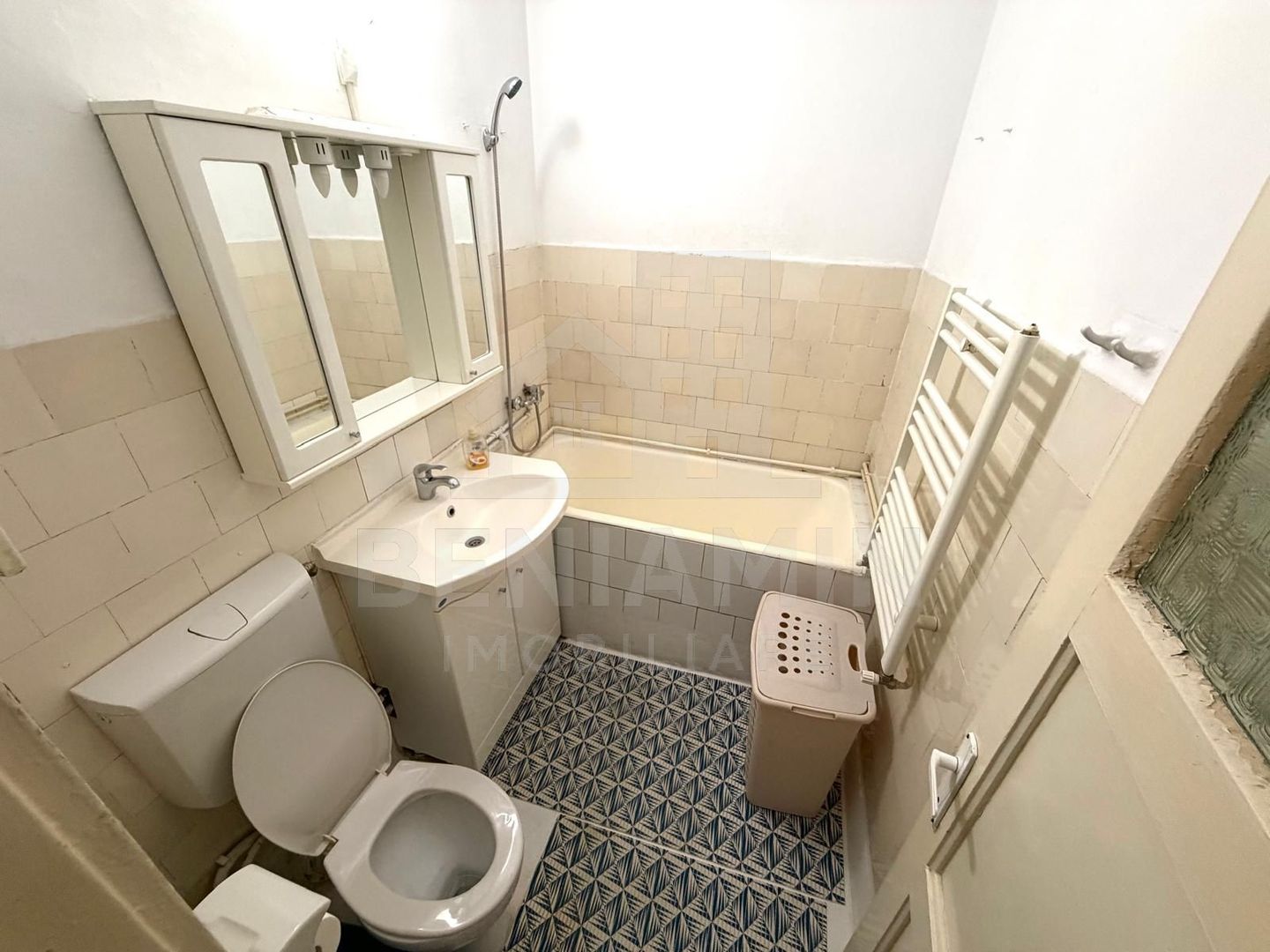 2 camere - etaj 3 - 52mp - centrala - Calea Severinului - Scoala 12 - imaginea 8