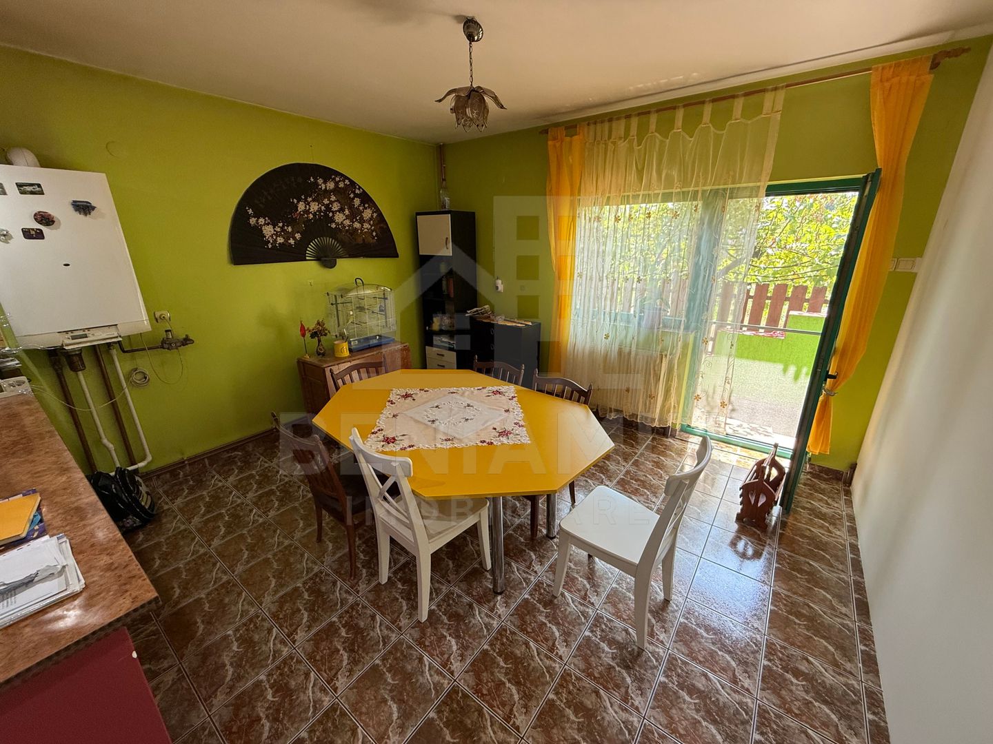 Casa Spatioasa D+P+1+M – 615mp - Teren 1000mp - Rovine - imaginea 11