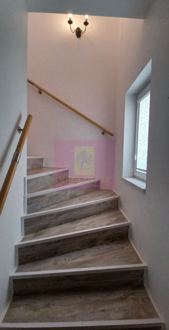 Casă 2019, P+1+pod, renovată, curte amenajată, aproape de pădure