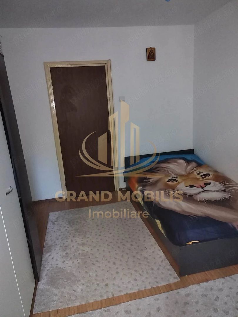 Apartament 3 camere cu parcare chiar lângă scara blocului - imaginea 3