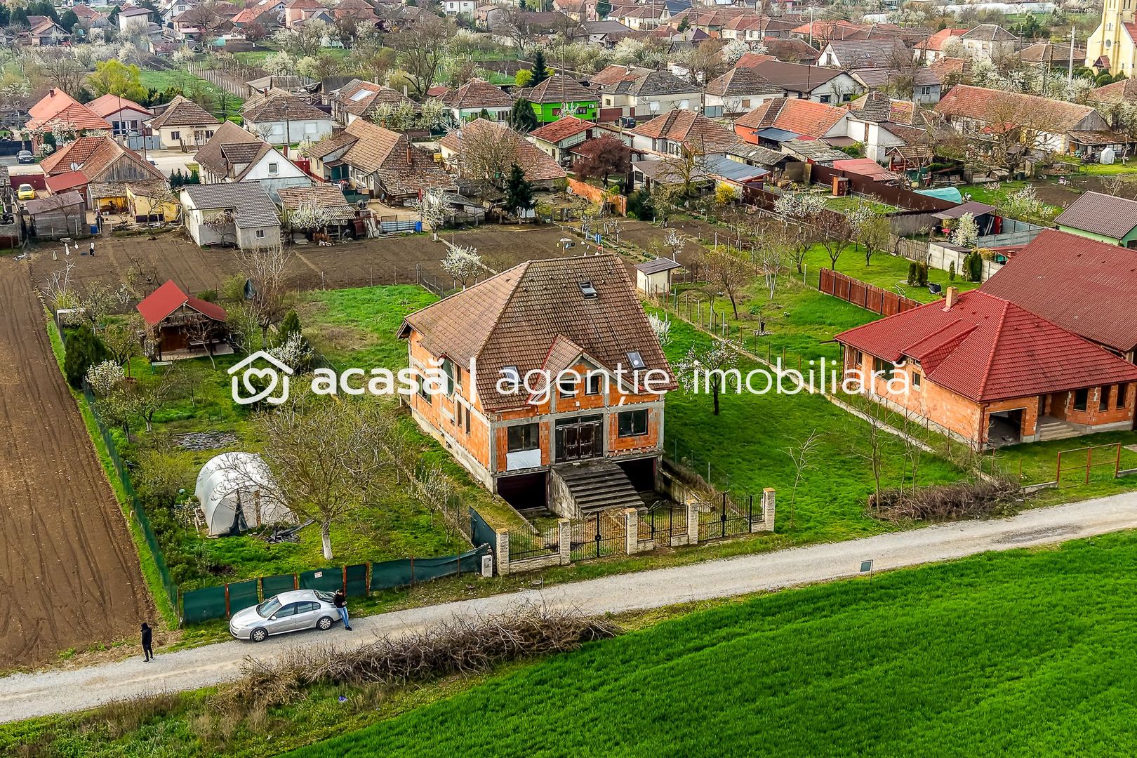 Imagine 1 - PRET NOU! Casă 6 camere - la roșu - Zimandcuz, Arad – COMISION 0