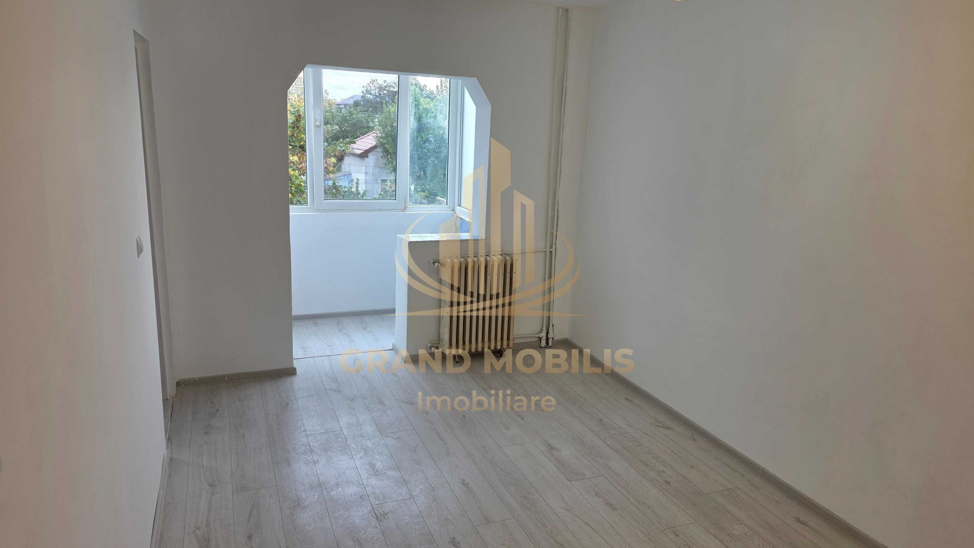 Garsonieră 22 mp + balcon 2,21 mp, etaj 2, Dâmbovița - imaginea 2
