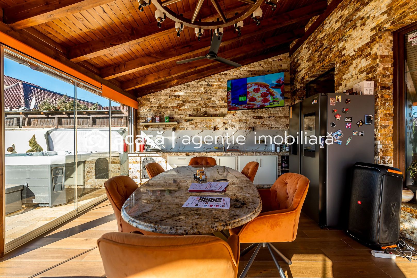 Imagine 4 - Casă cu5 camere, teren 720 mp, fotovoltaice 13 kW, Aradul Nou