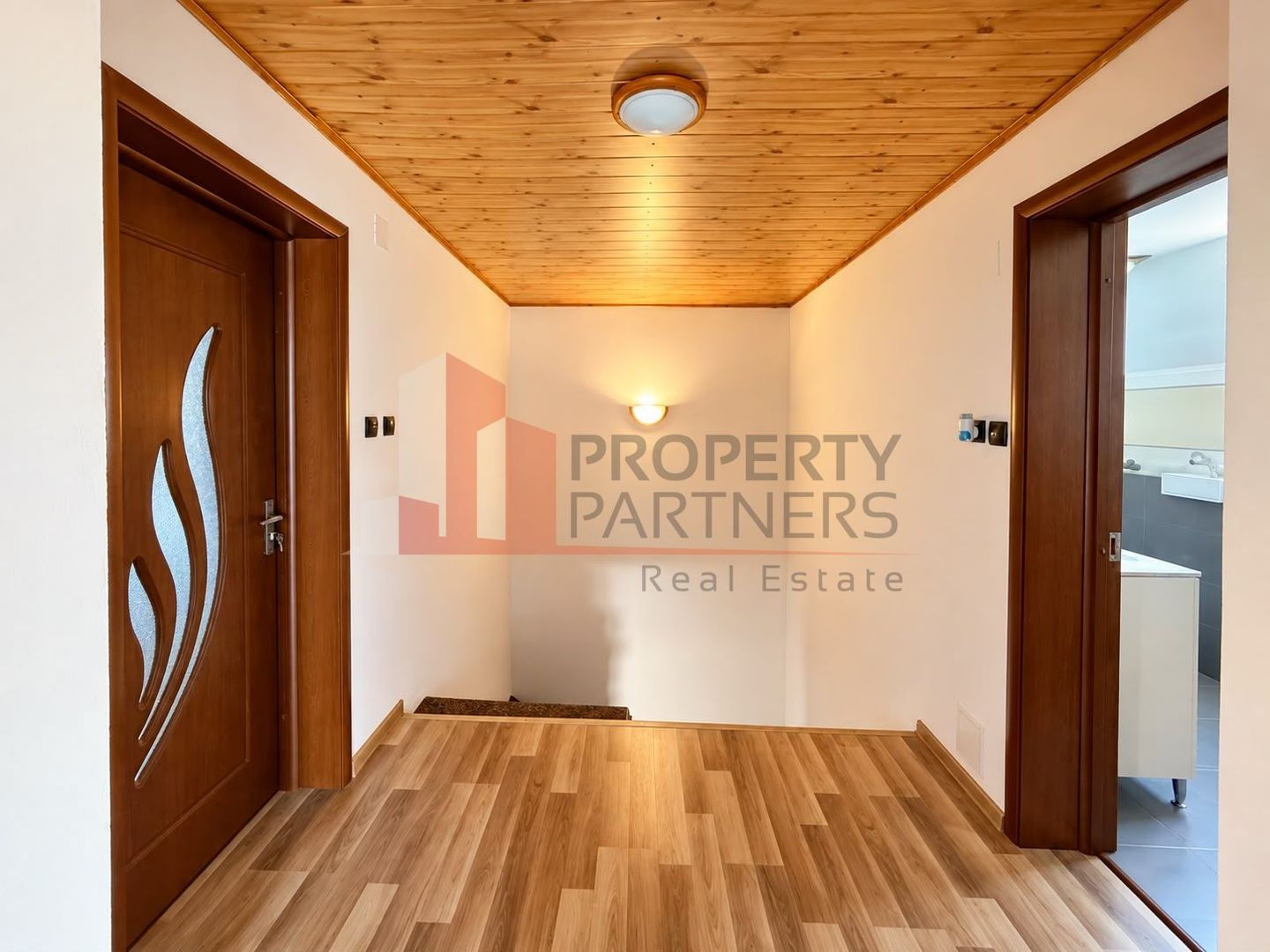 Casă tip duplex, renovată integral, în Cristian – Brașov - imaginea 11
