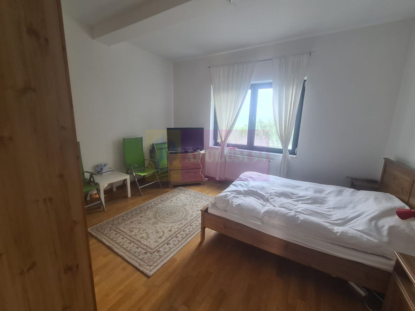 Vila de vanzare cu 6 camere in Cornu (teren 6.600 mp)