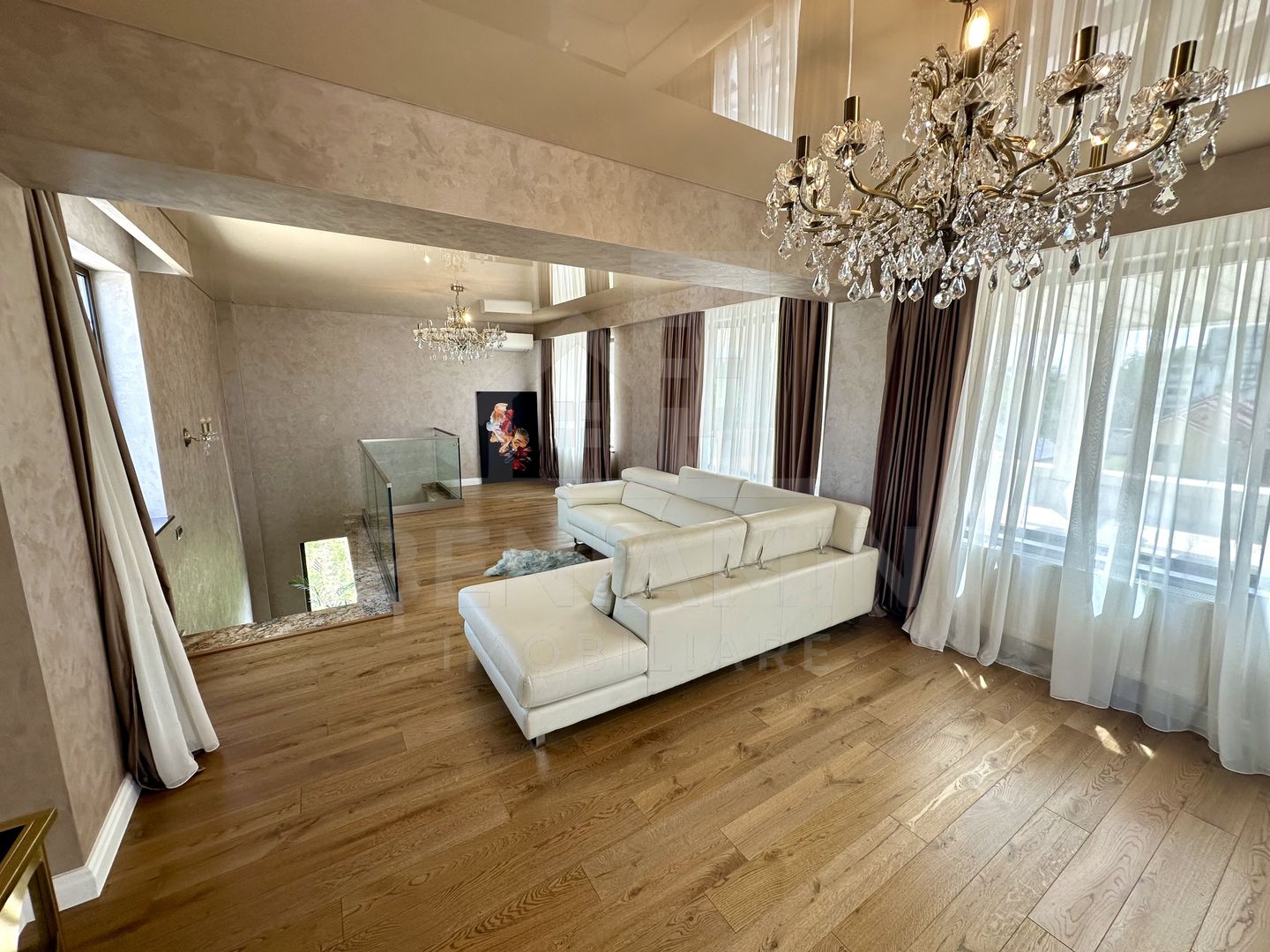 Vila impunatoare -Lux -Panoramic D+P+2 Hanul Doctorului 550mp util - imaginea 13