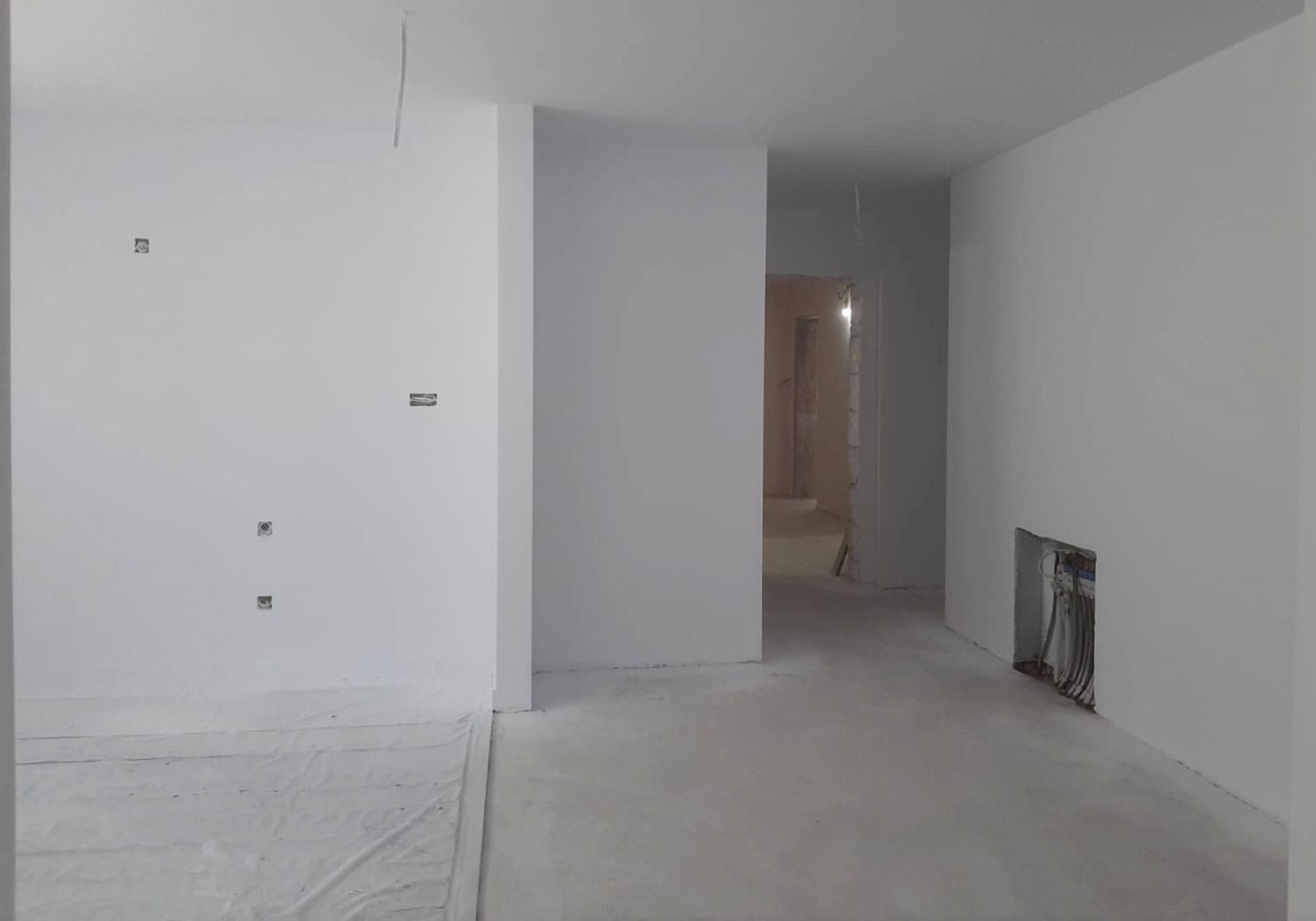 Apartament 3 camere 82 mp + 2 terase de 24 mp zona rezidentiala aerisita - imaginea 3