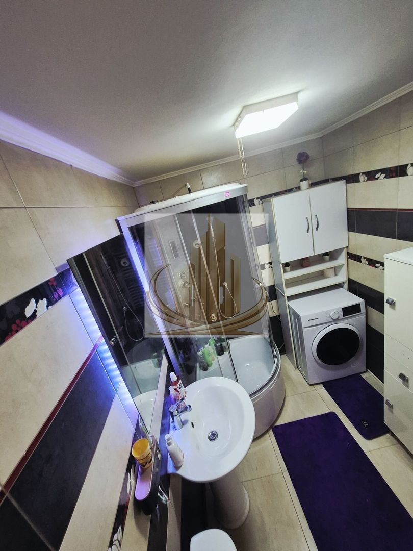 De vânzare apartament 3 camere 70mp - imaginea 8