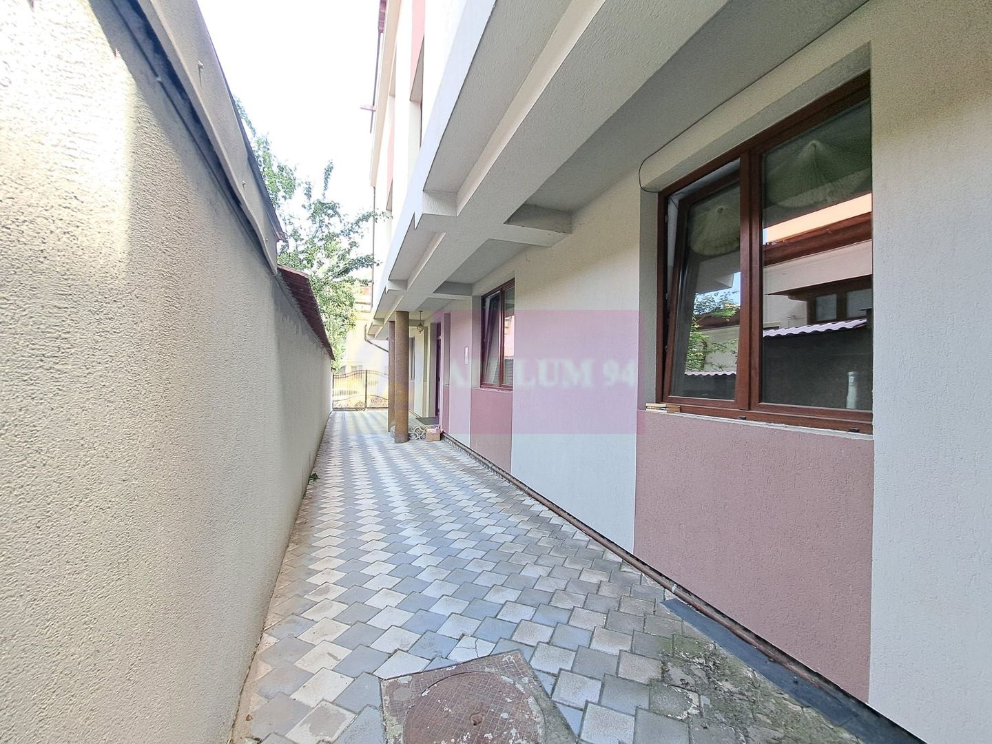 Vilă P+3, 12 camere, 300 mp – birouri/clinică/locuință, Timpuri Noi