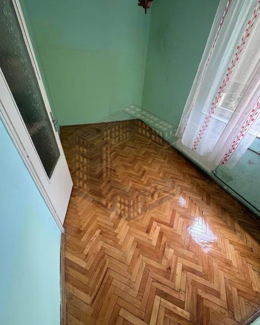 Apartament cu 2 camere, semidecomandat, zona Soarelui - imaginea 3