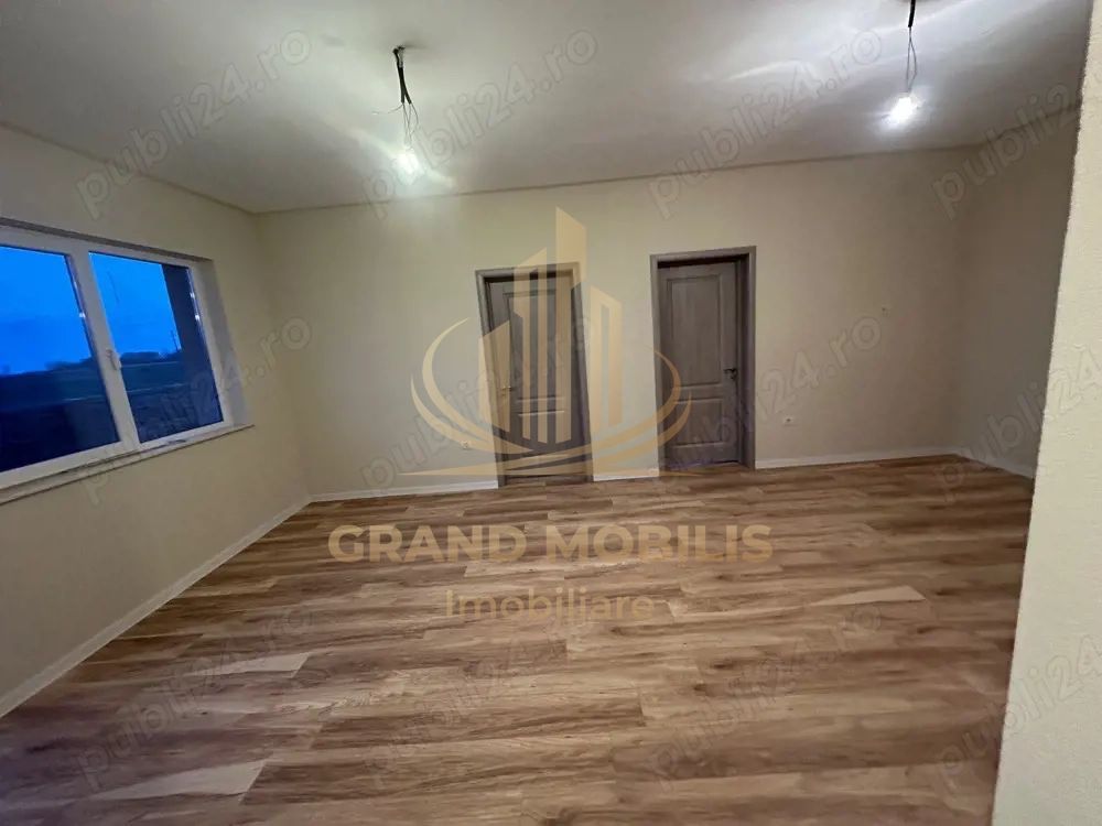 Vânzare jumătate de duplex în Ghiroda